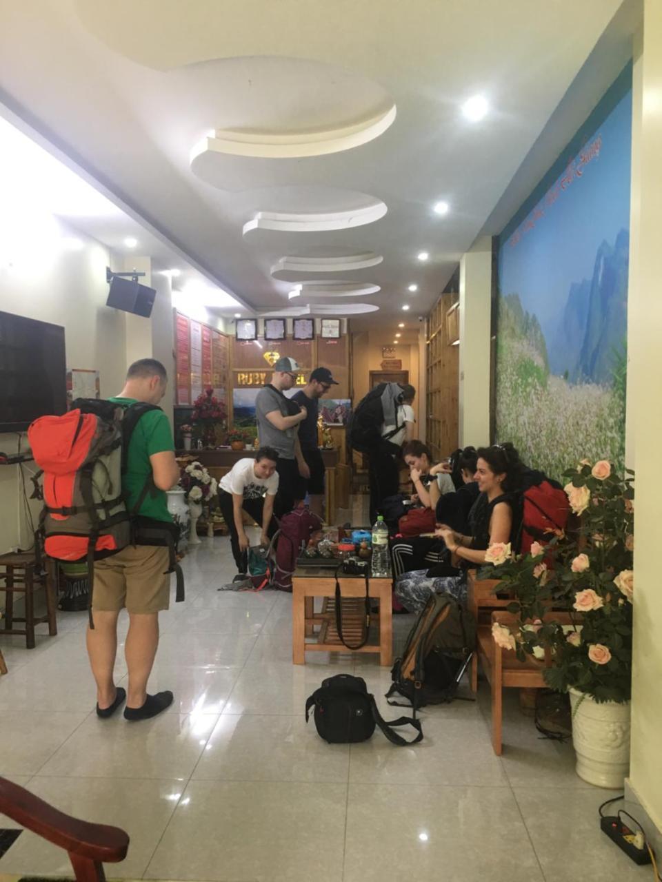 Ruby Hostel Ha Giang Exterior foto